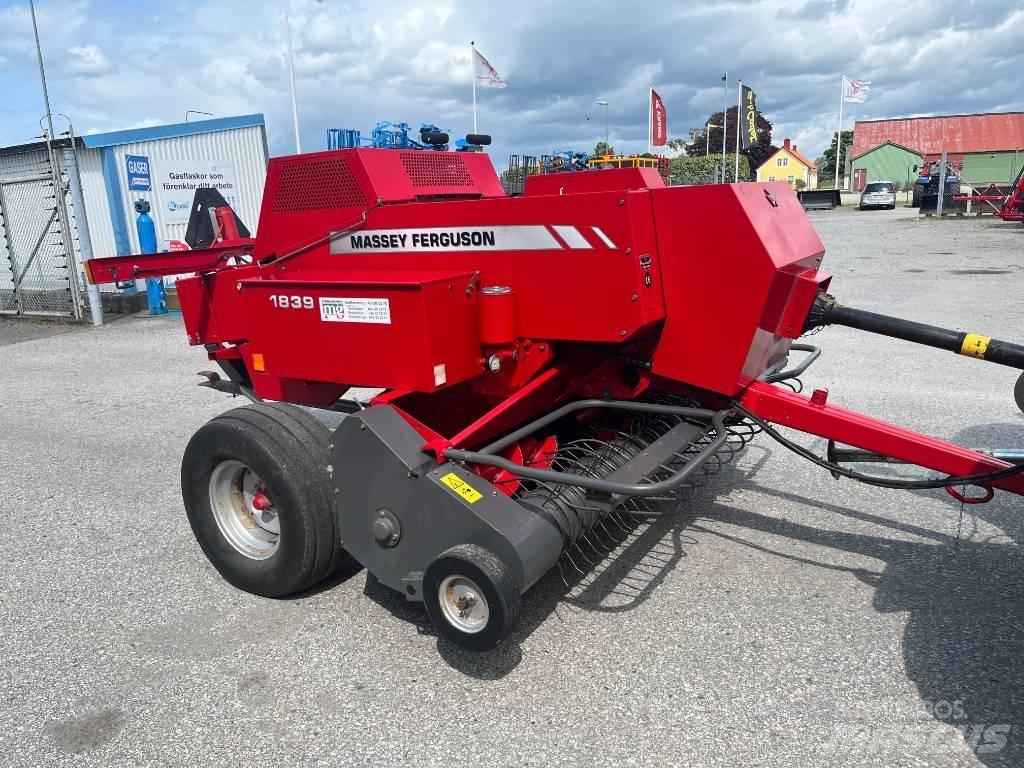 Massey Ferguson 1839 方形打捆機