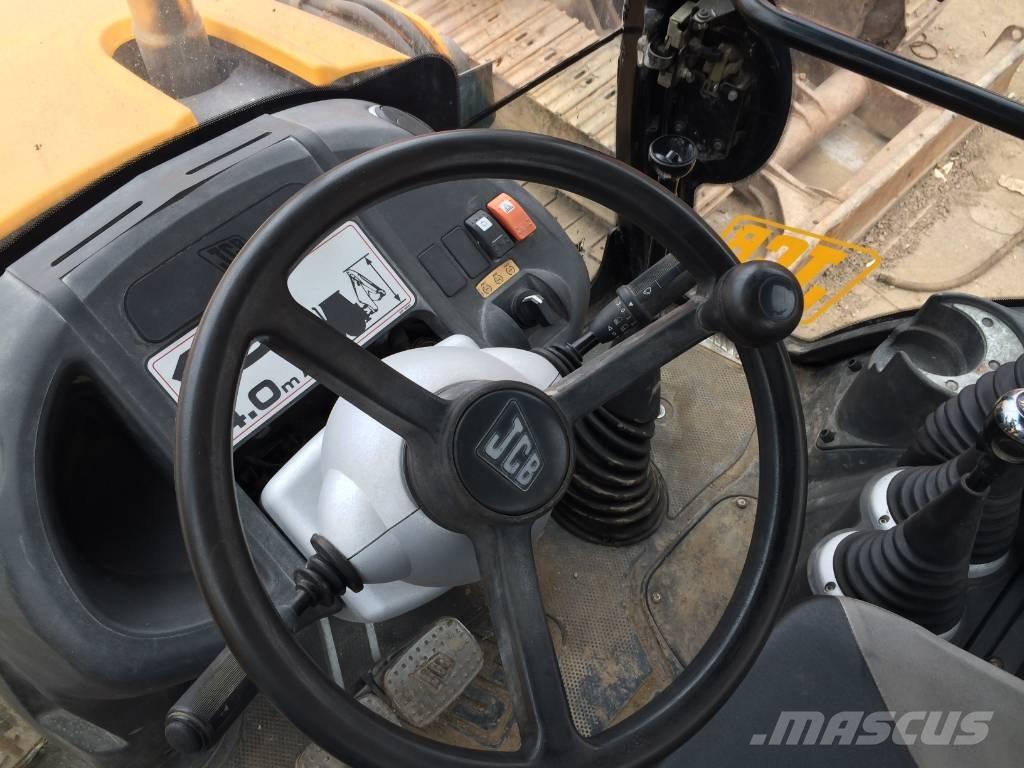 JCB 4CX 反鏟裝載機
