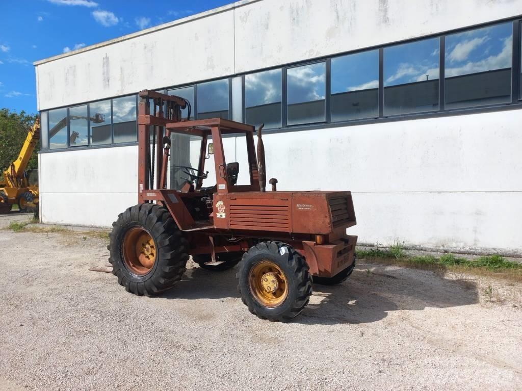 Manitou 4RM30G 柴油卡車