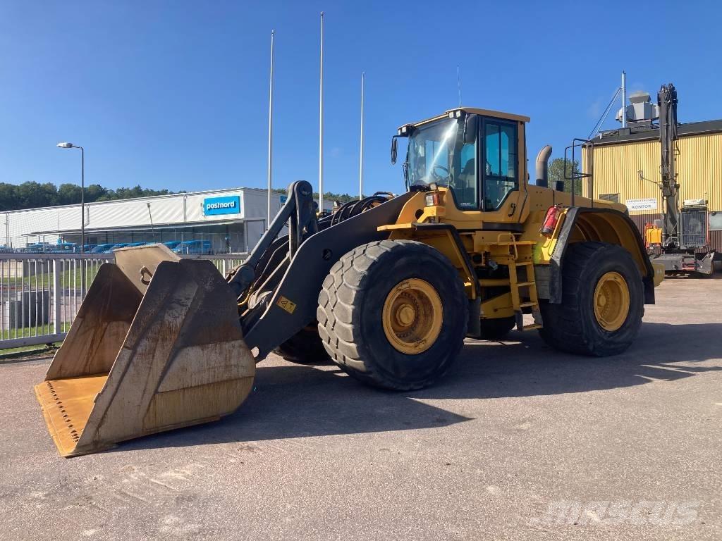 Volvo L 220 F 輪胎式裝載機
