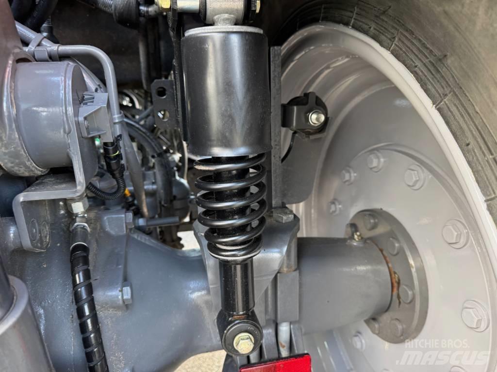 Massey Ferguson 5609 曳引機