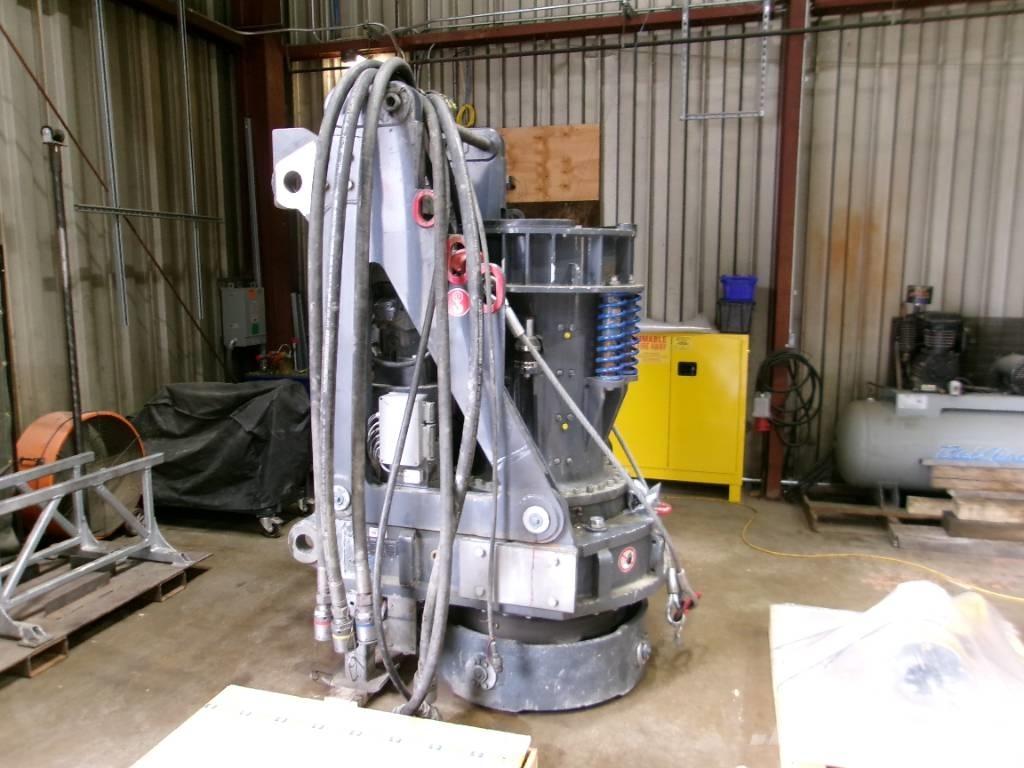 Bauer BG 33 V 重型鑽孔機