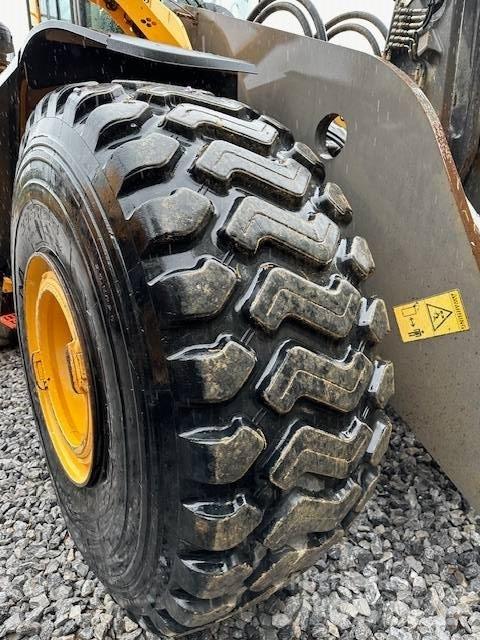 Volvo L 220 H 輪胎式裝載機