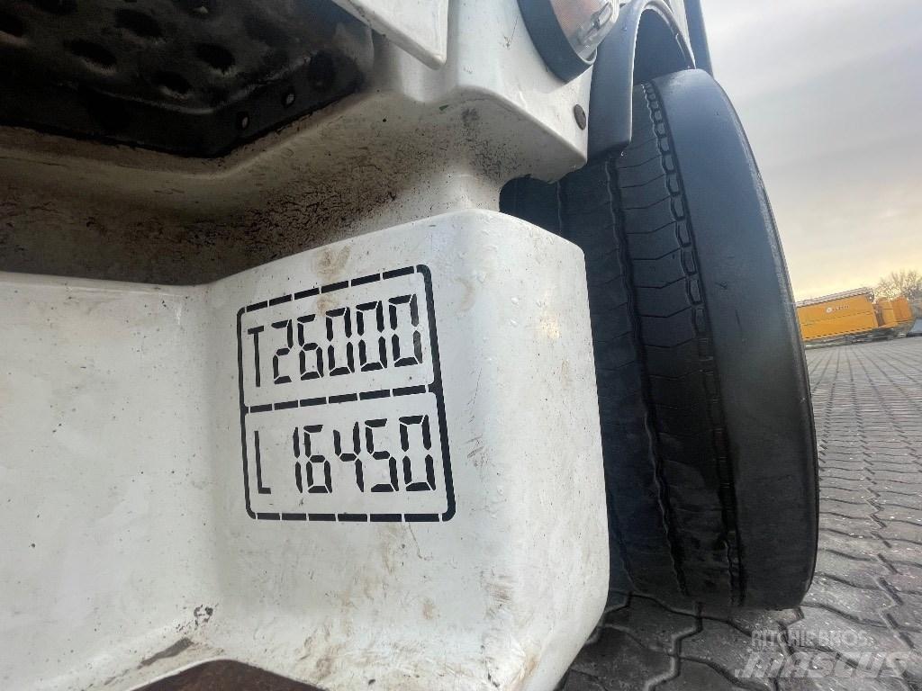 MAN 26.480 運輸車輛
