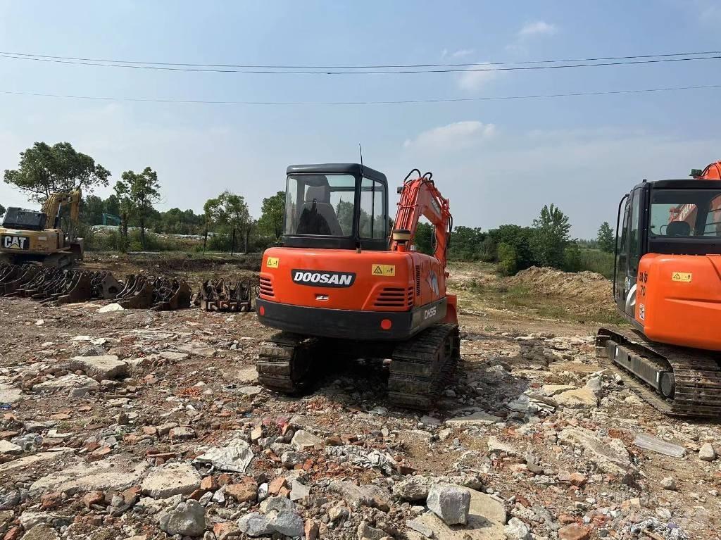 Doosan DH 55 小型挖土機/掘鑿機<7t(小型挖掘機)