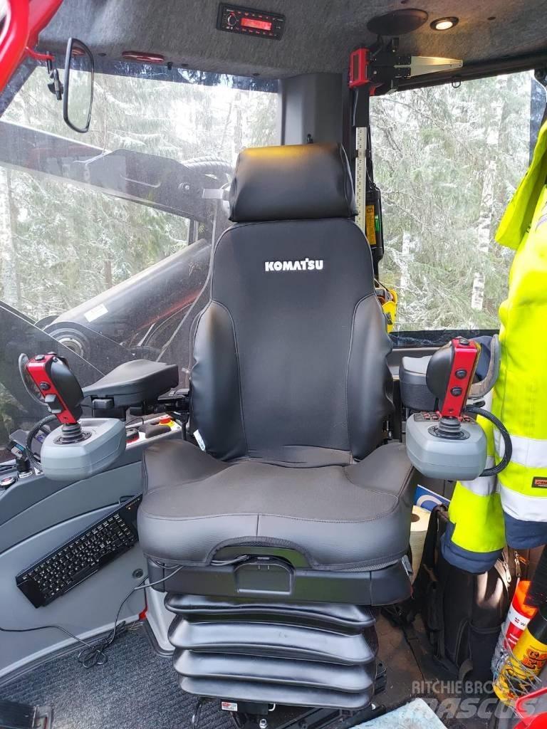 Komatsu 931 XC 收穫機