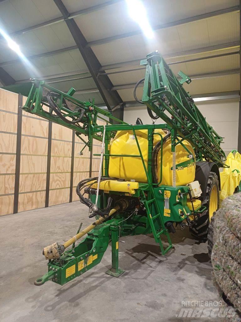 John Deere 740 i 牽引式噴霧機