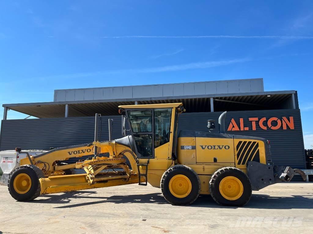 Volvo G 940 平土機