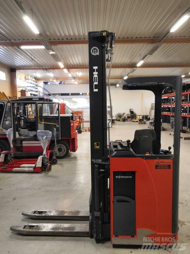 Abeko SW1600TTFYIS 自走式堆積機