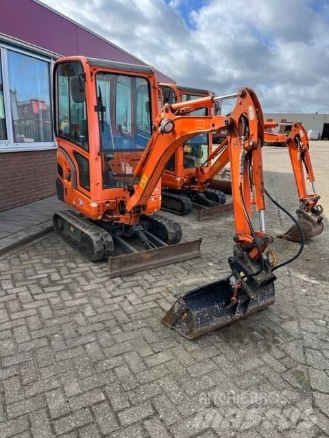 Kubota KX 016-4 小型挖土機/掘鑿機<7t(小型挖掘機)