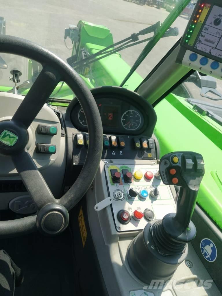 Merlo 75.9 伸縮臂操作車