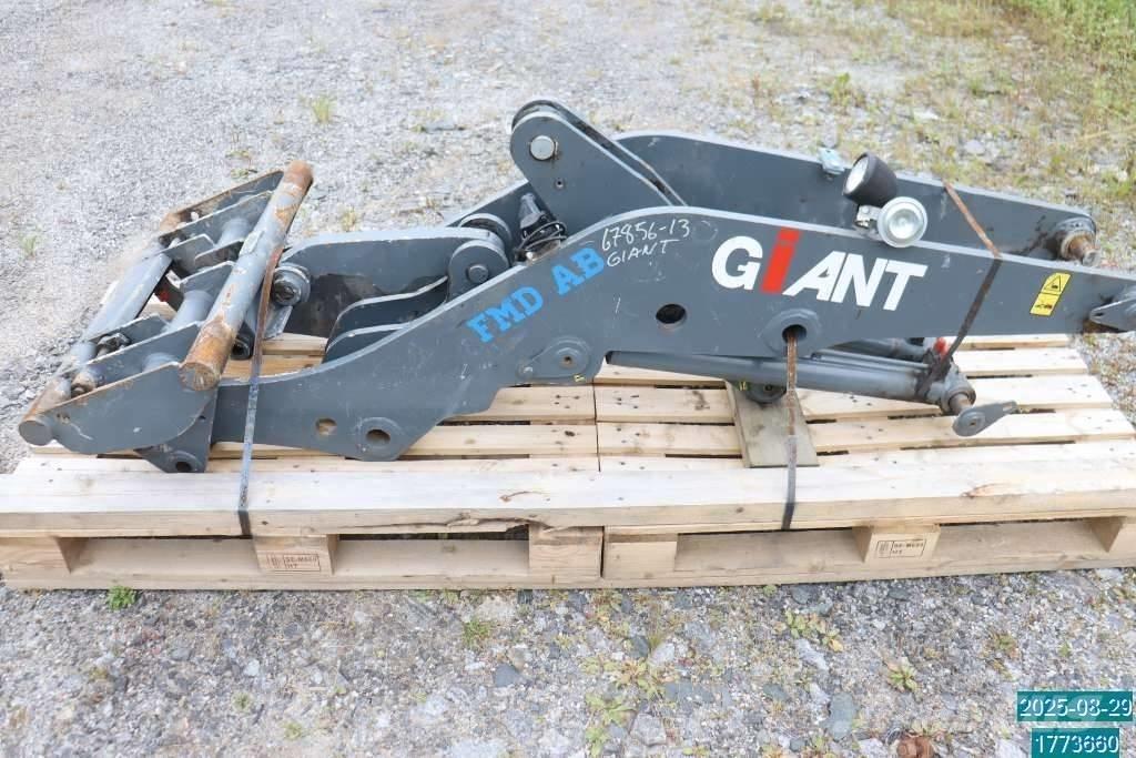 GiANT V 6004 T 小型裝載機