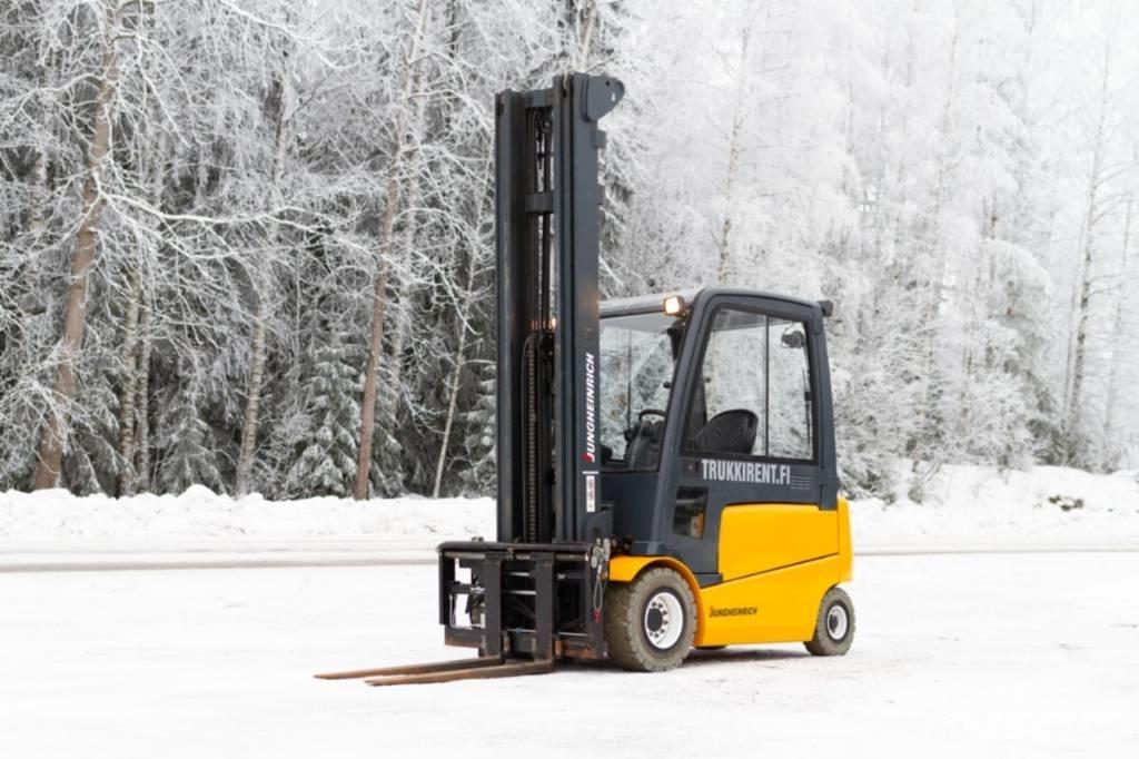 Jungheinrich EFG430 電動堆高機