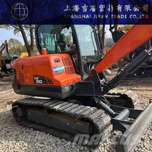 Doosan DX 60 履帶式 挖土機/掘鑿機/挖掘機