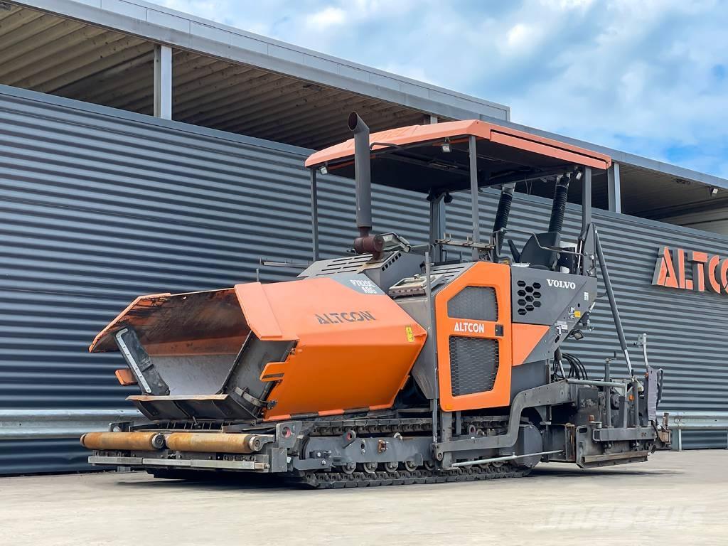 Volvo P7820C 瀝青攤舖機/鋪路機