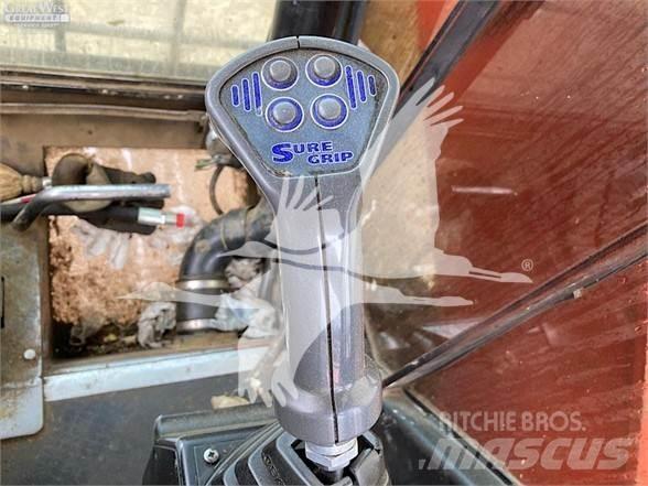 Madill 3800B 鉗式裝載機
