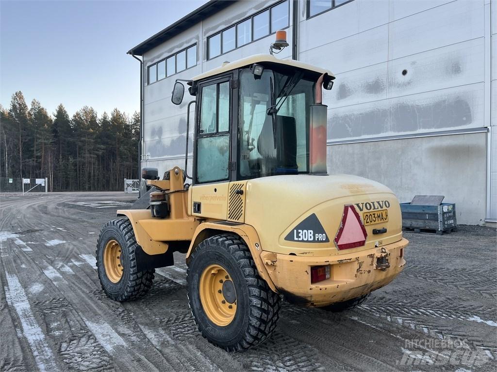 Volvo L 30 B 輪胎式裝載機