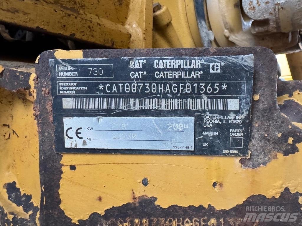 CAT 730 鉸接式起吊車
