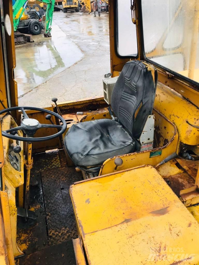 CAT 944 輪胎式裝載機