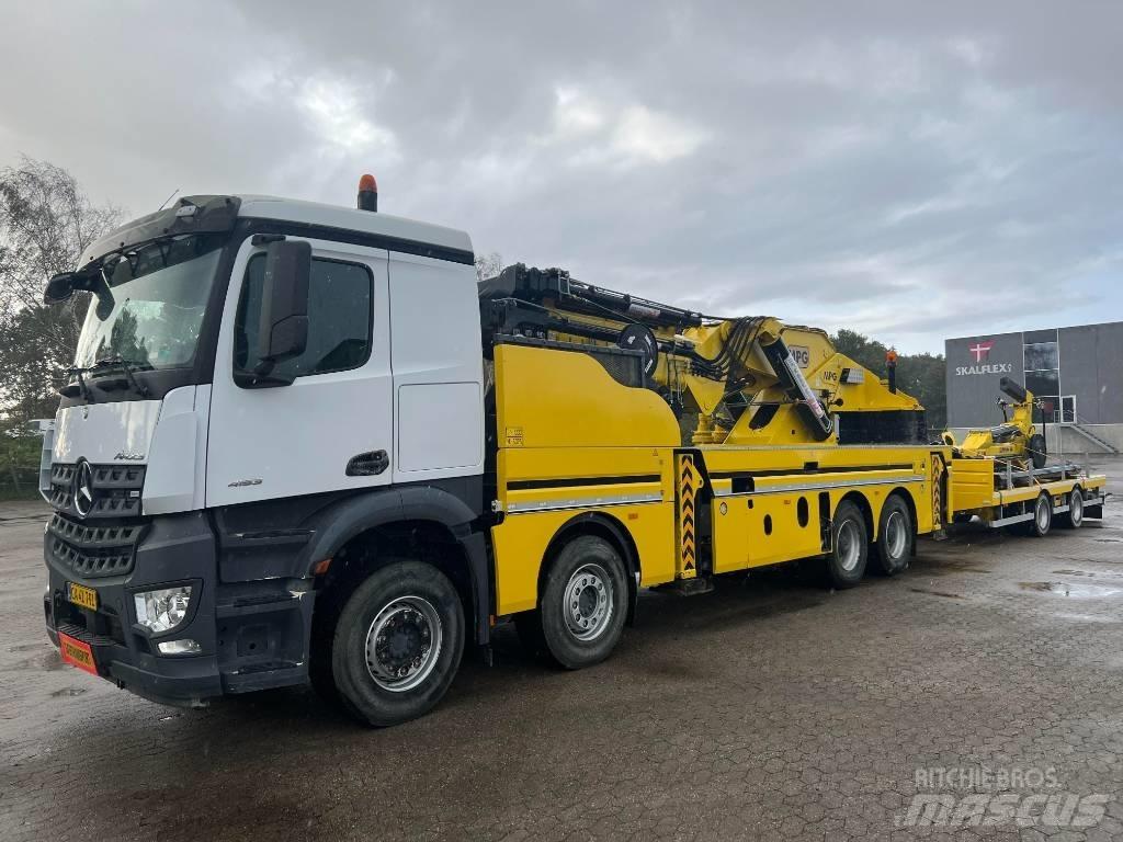 Mercedes-Benz 4153 起重機卡車