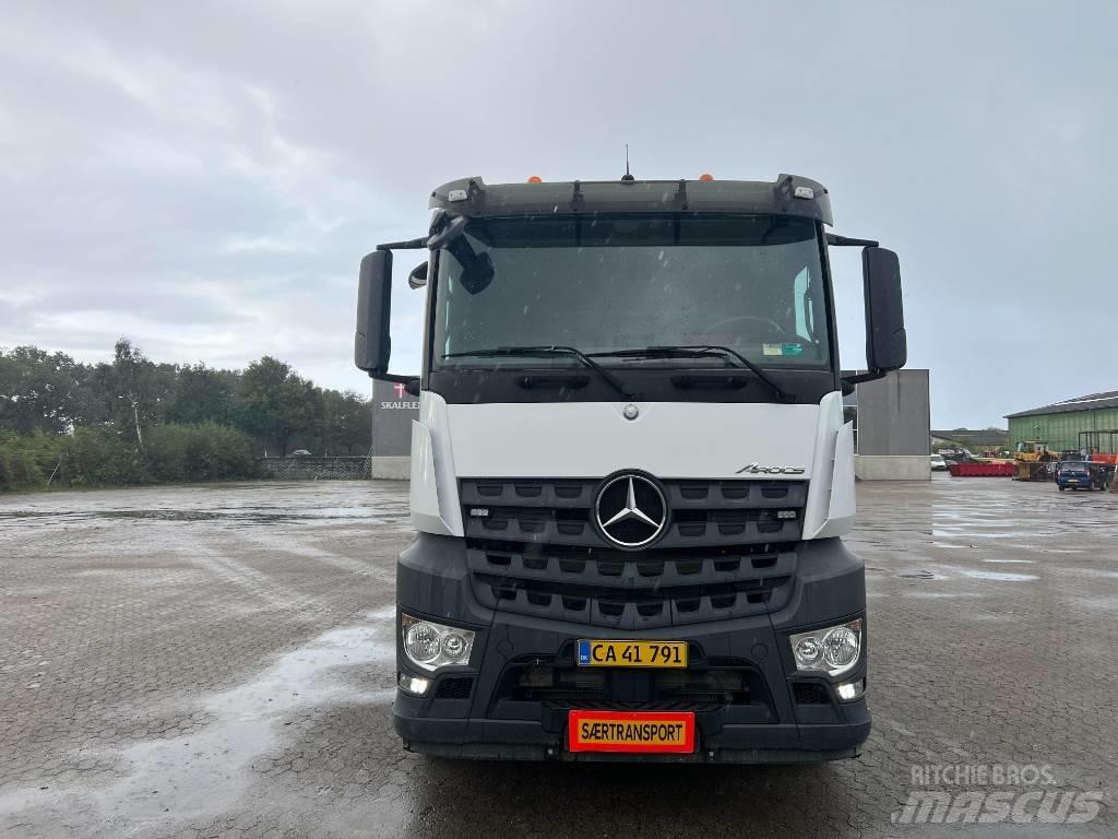 Mercedes-Benz 4153 起重機卡車