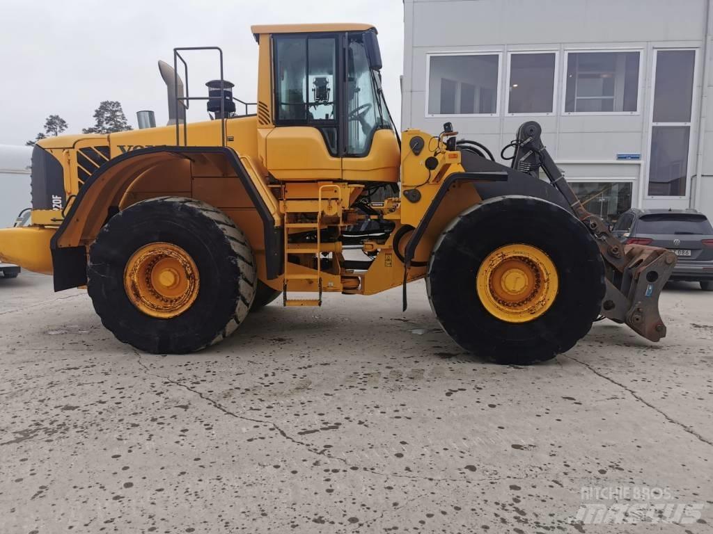 Volvo L220F 輪胎式裝載機