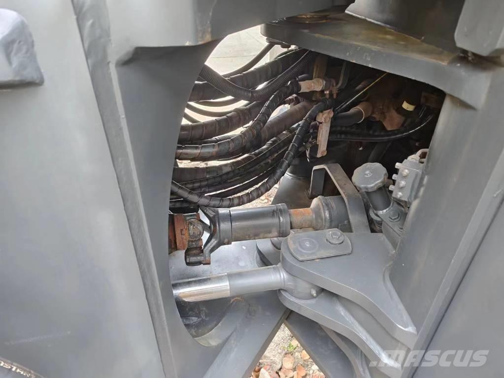 Komatsu WA 470 輪胎式裝載機