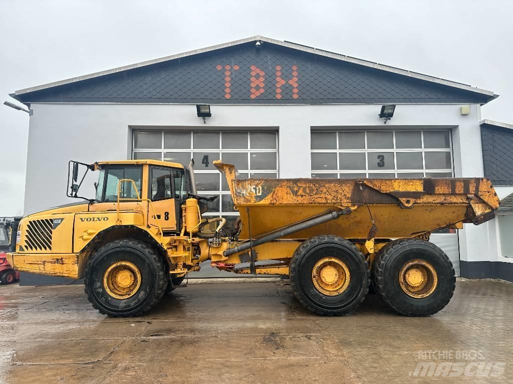Volvo A 25 D Nr.8 鉸接式起吊車
