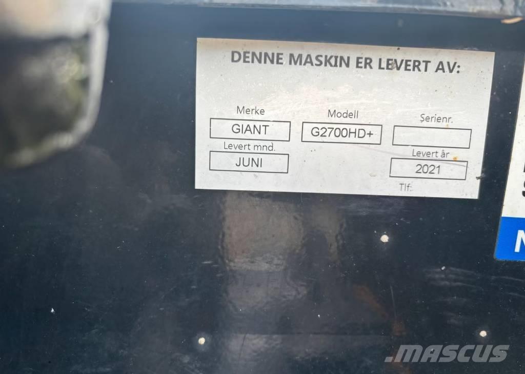 GiANT G 2700 HD 小型裝載機