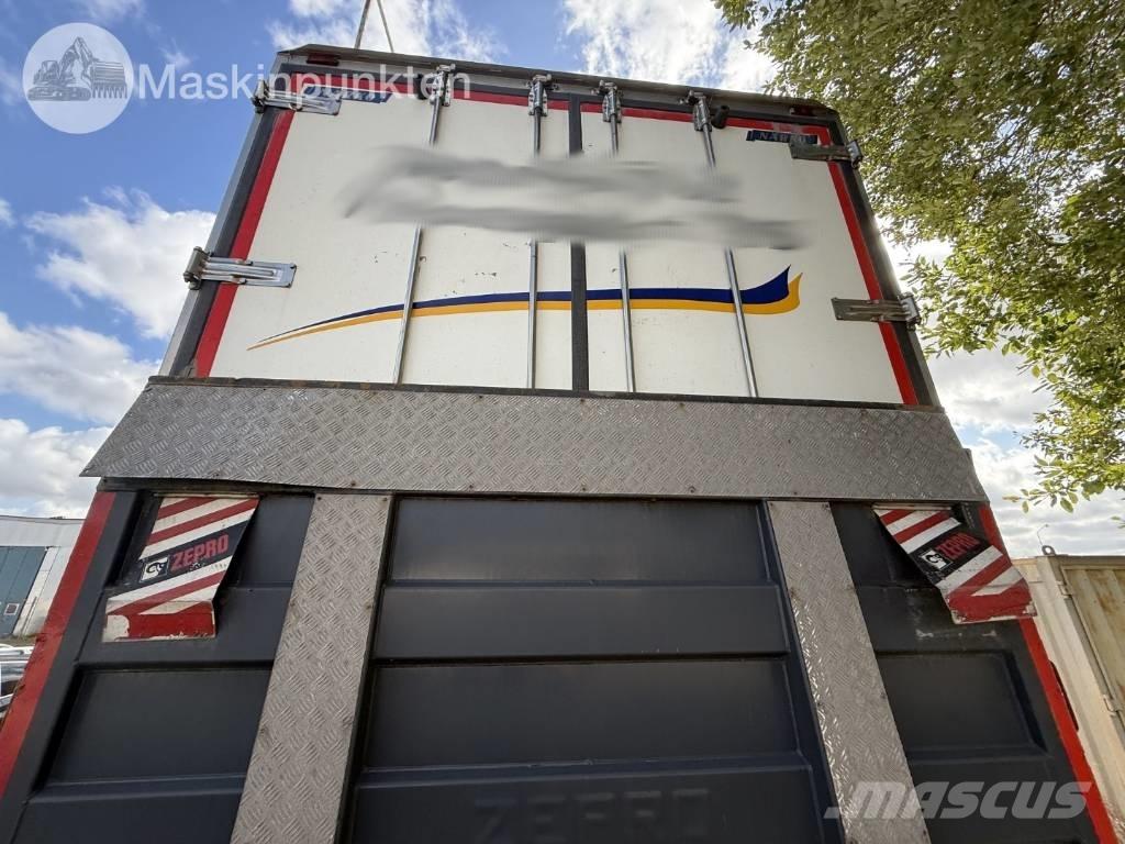 Scania R 520 LB 貨箱式卡車