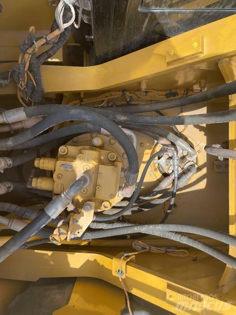 CAT CAT330GC 中型挖土機/掘鑿機/挖掘機 7t-12t