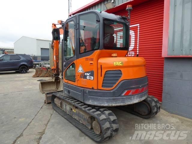 Doosan DX 63-3 小型挖土機/掘鑿機<7t(小型挖掘機)