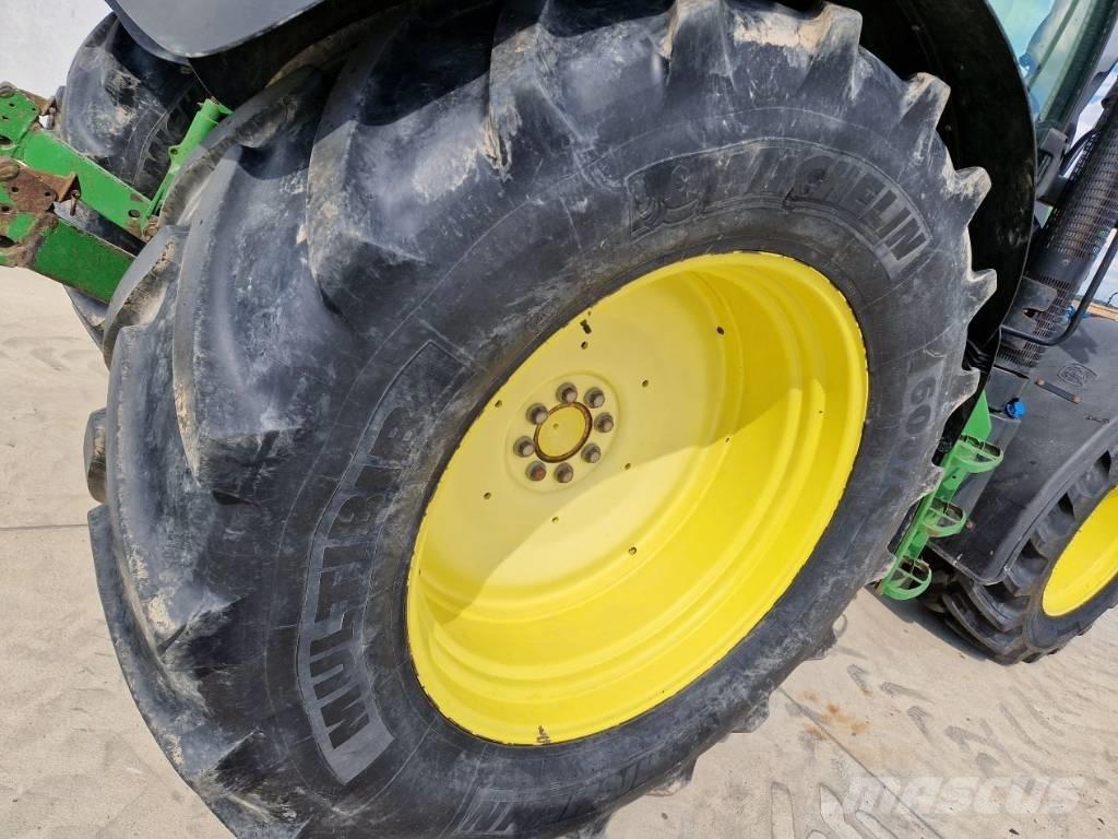 John Deere 6115 R 曳引機