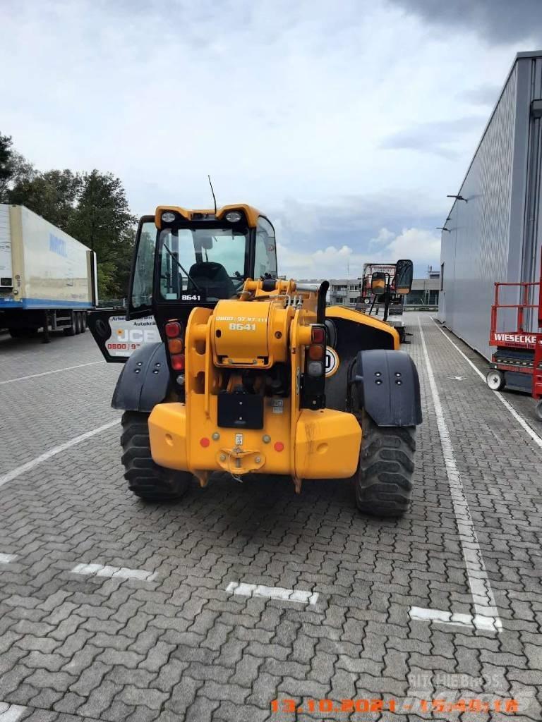 JCB 540-140 伸縮臂操作車