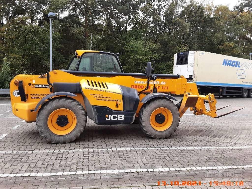 JCB 540-140 伸縮臂操作車