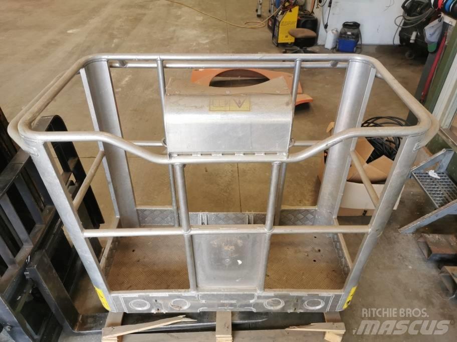 JLG X 20 J 吊桿和鏟斗