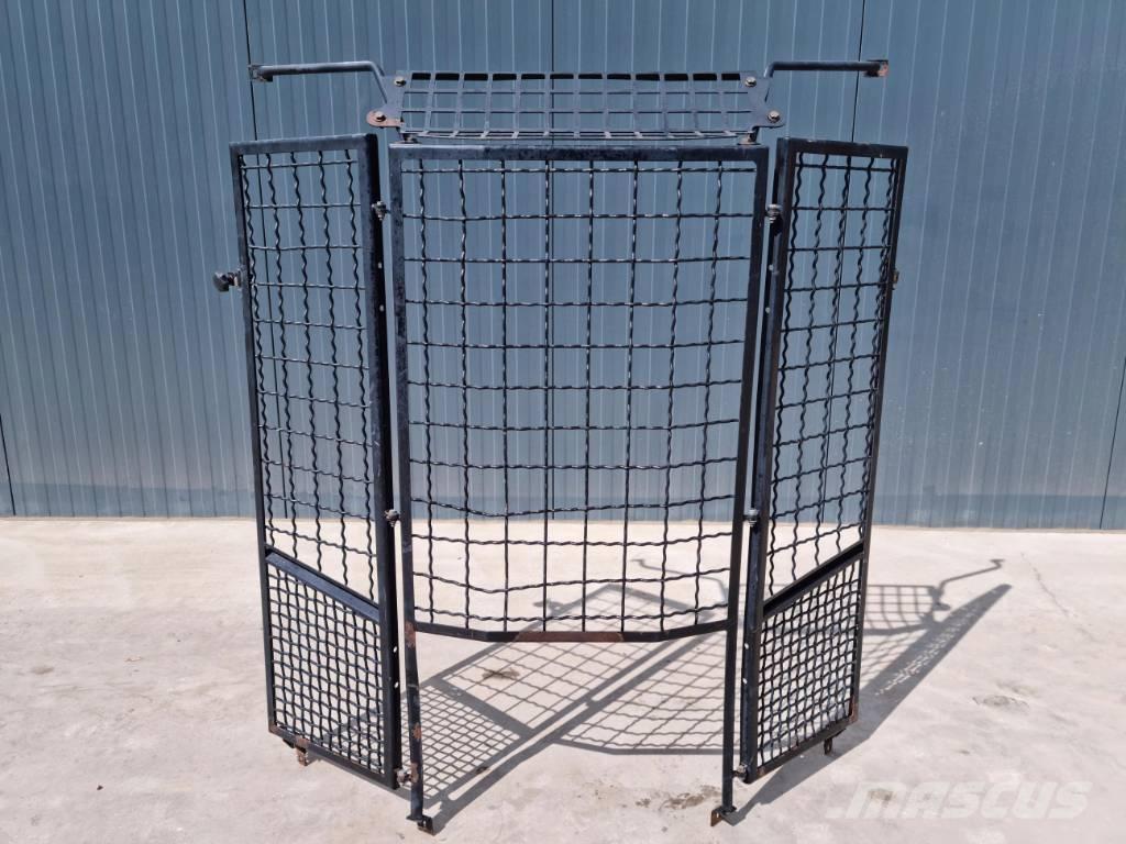 CAT 938K / 938M 駕駛室與內部