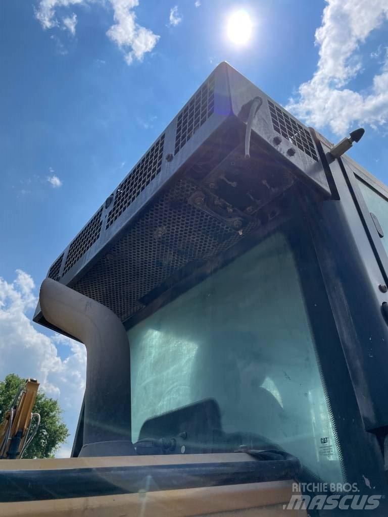 CAT 953 K 推土機