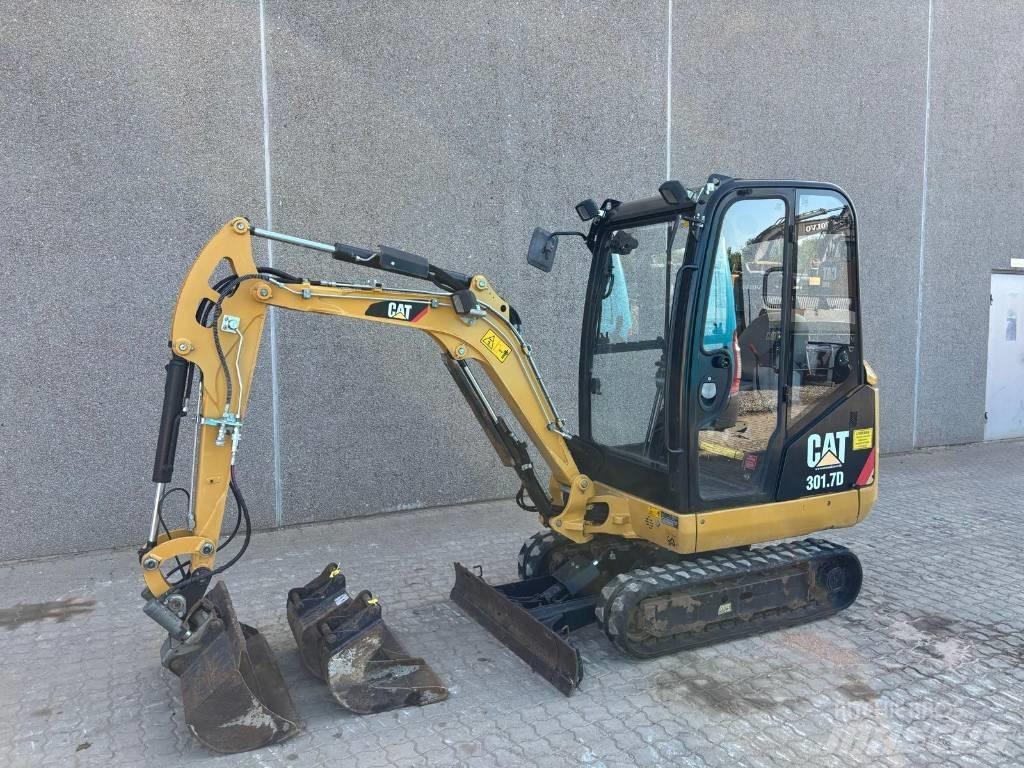 CAT 301.7 D 小型挖土機/掘鑿機<7t(小型挖掘機)