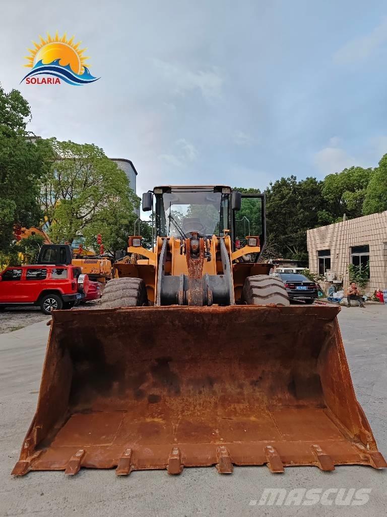 Volvo L 120 輪胎式裝載機