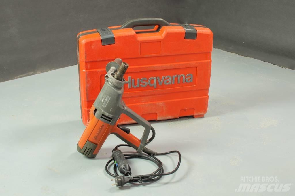 Husqvarna DM230 其他鑽鑿設備