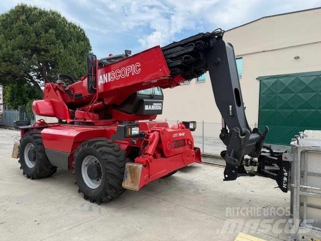 Manitou MRT 1842 伸縮臂操作車