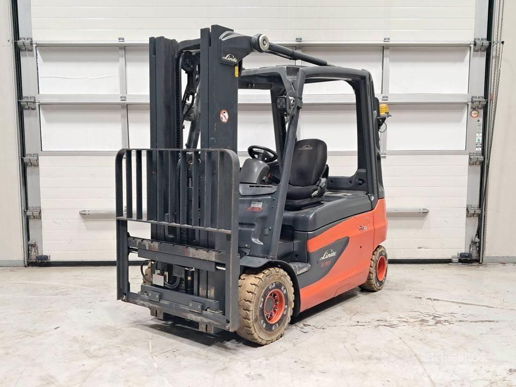 Linde E30L-01 電動堆高機