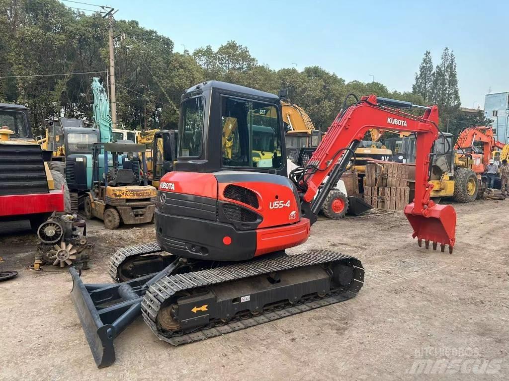 Kubota U 55 小型挖土機/掘鑿機<7t(小型挖掘機)