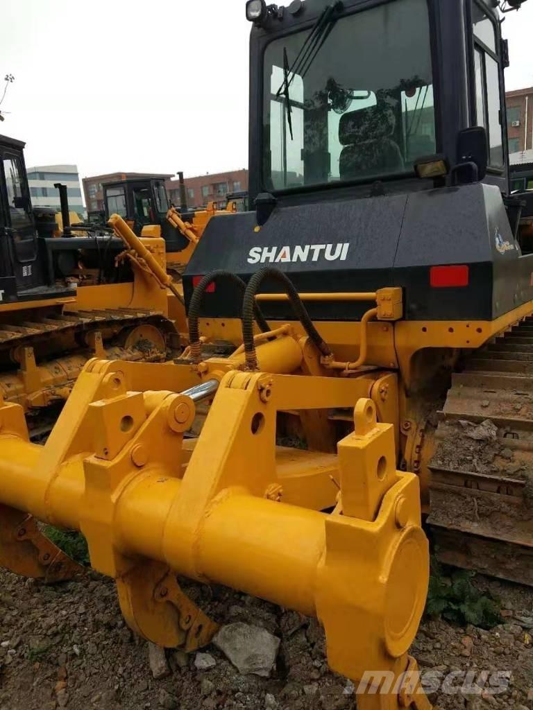 Shantui SD16 履帶推土機