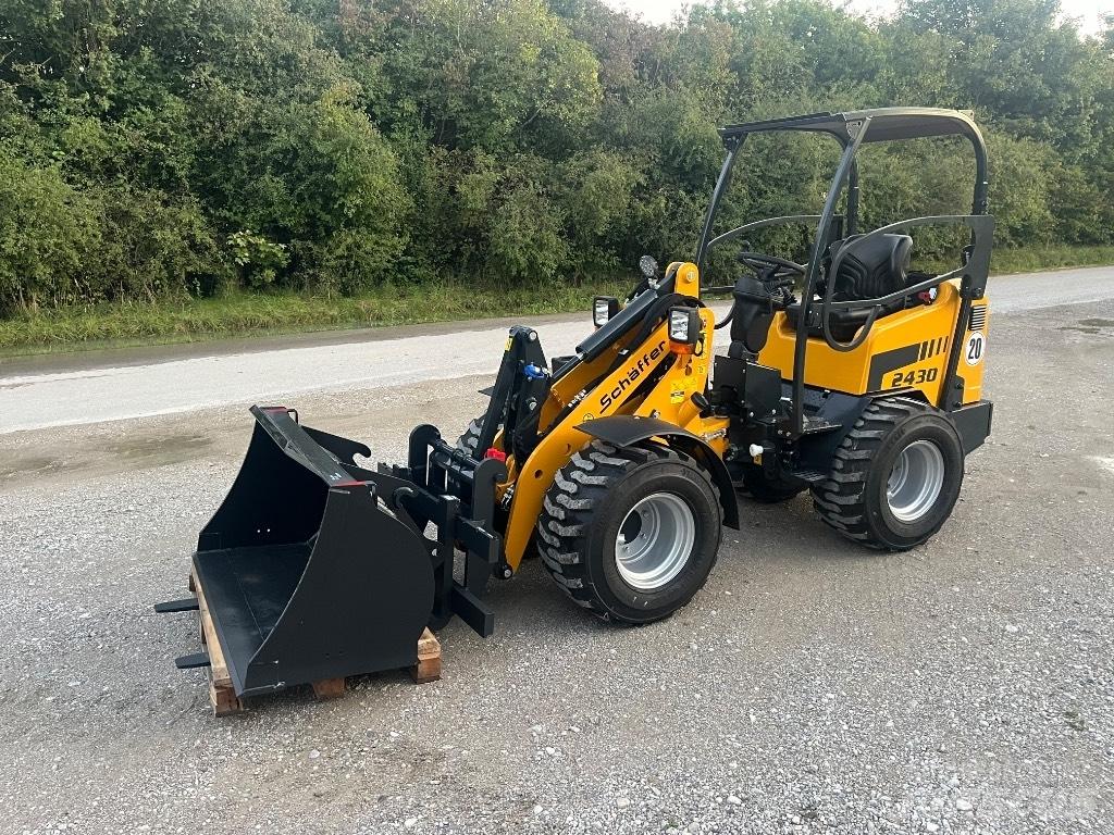 Schäffer 2430 滑移轉向裝載機