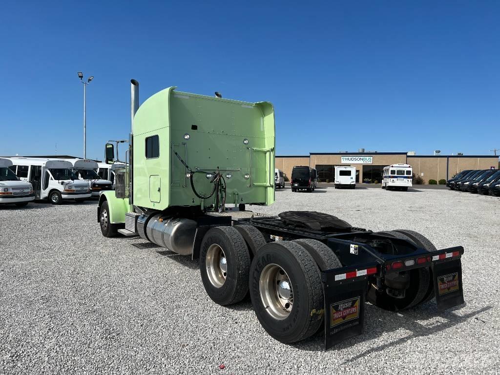 Peterbilt 389 曳引機組件