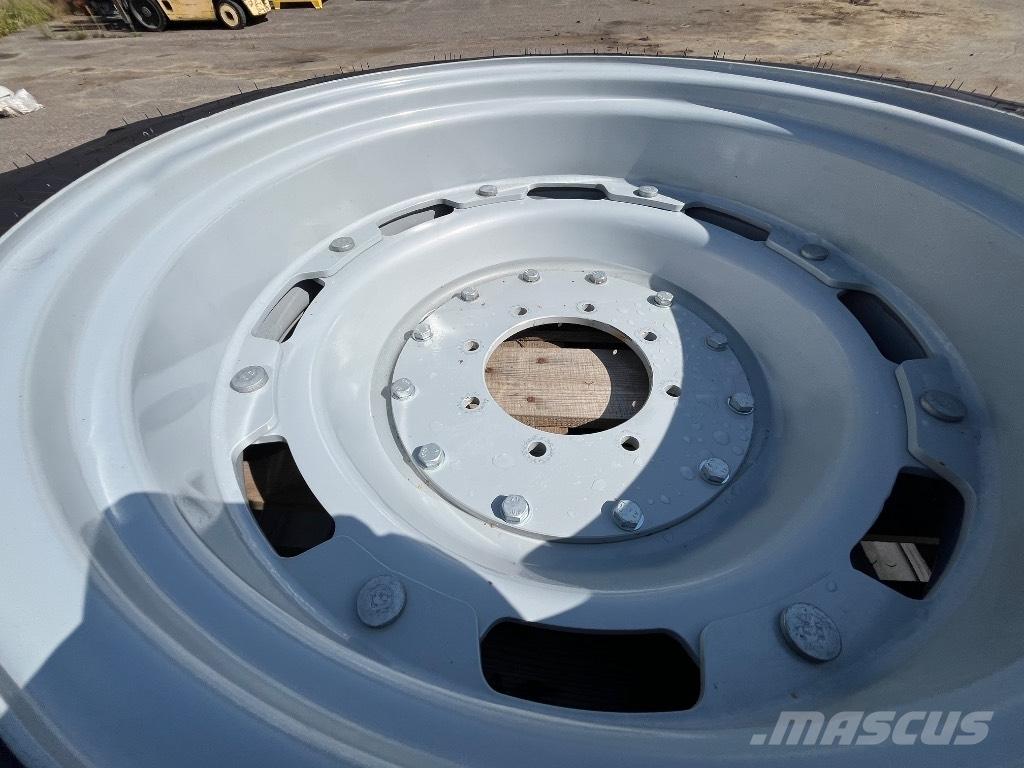 Mitas AC 90 輪胎、車輪和輪圈