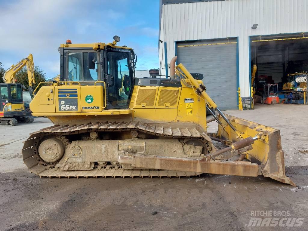 Komatsu D65PX-18 履帶推土機