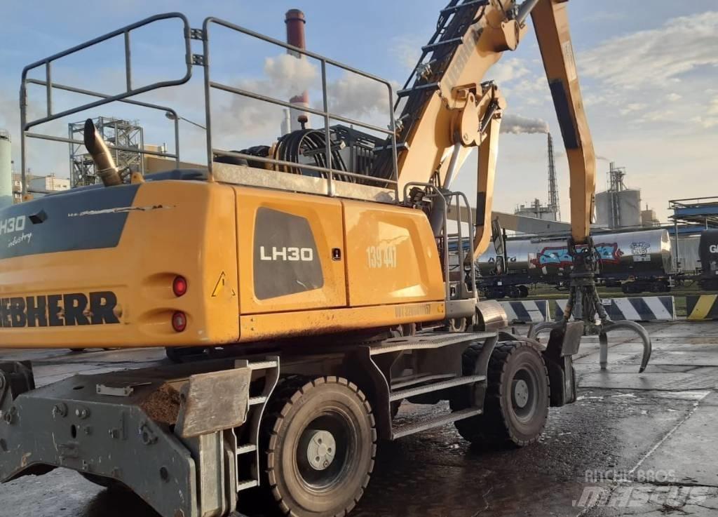 Liebherr LH 30 M 廢棄物/工業用操作車